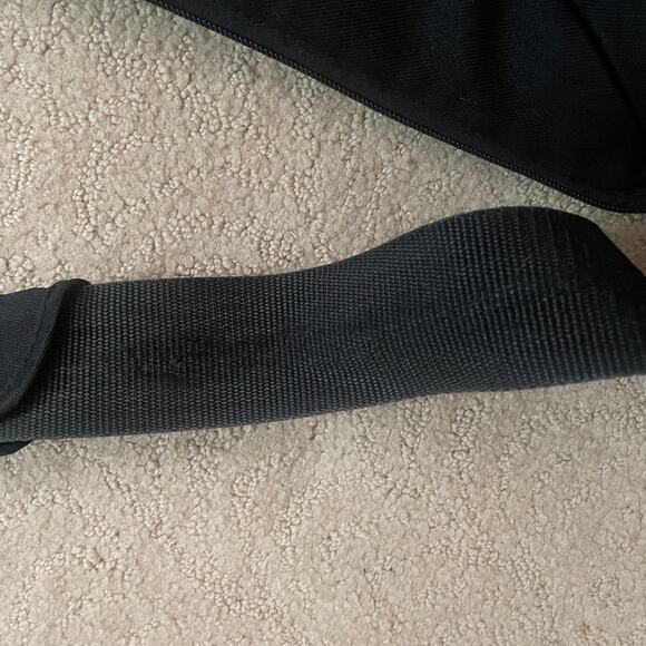 Lowepro Passport Sling III camera bag - Picture 8 of 12